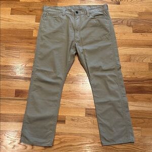 Levi 513 slim straight khaki colored pants 38x30